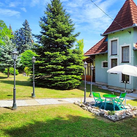 Apartamento Balaton Garden Balatongyörök Exterior foto