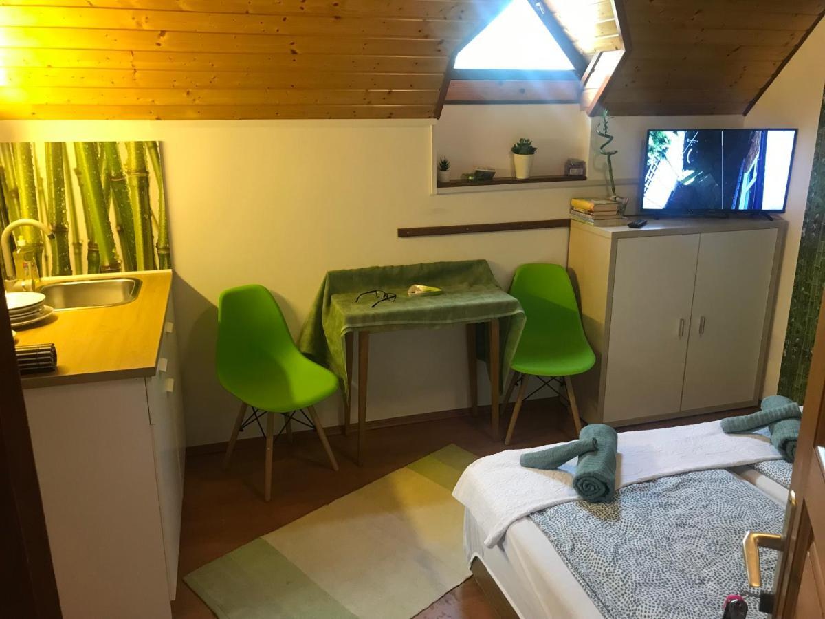 Apartamento Balaton Garden Balatongyörök Exterior foto