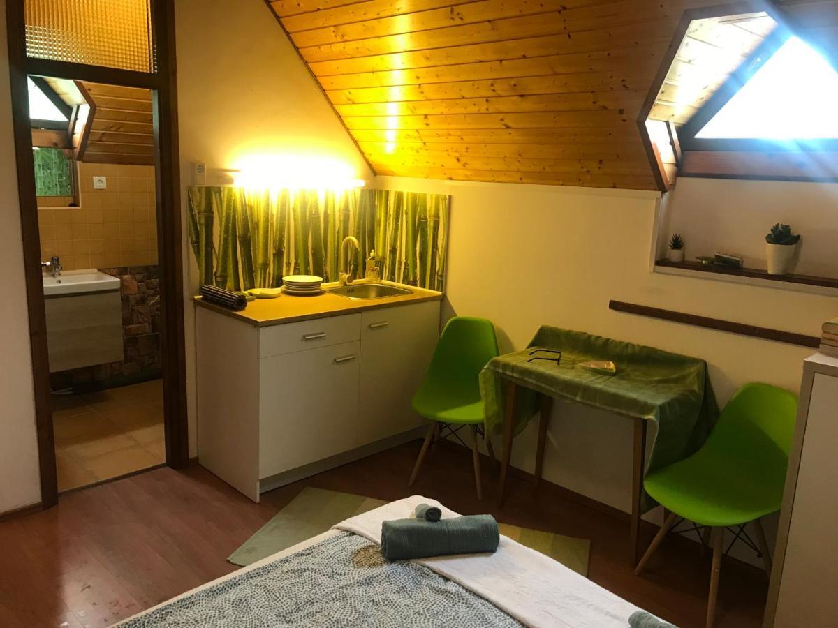 Apartamento Balaton Garden Balatongyörök Exterior foto