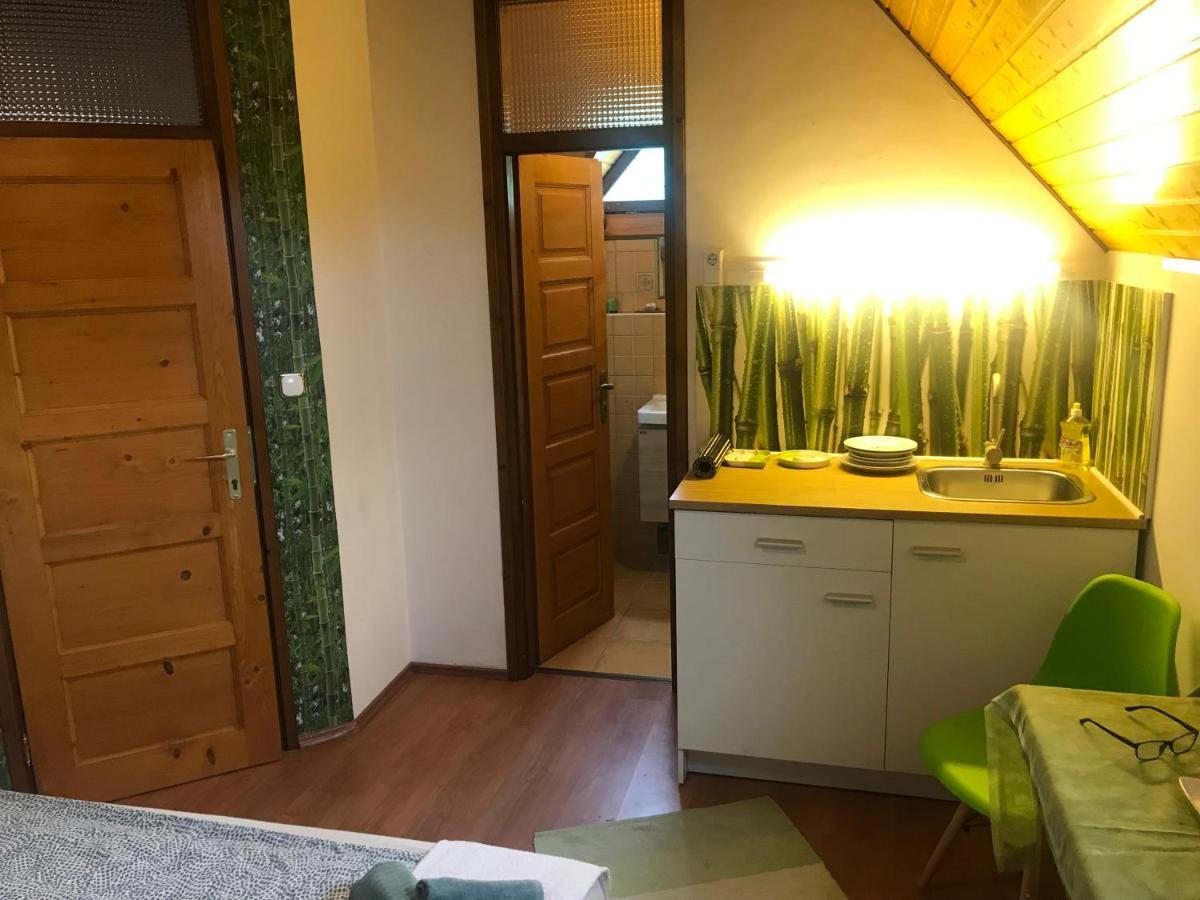 Apartamento Balaton Garden Balatongyörök Exterior foto