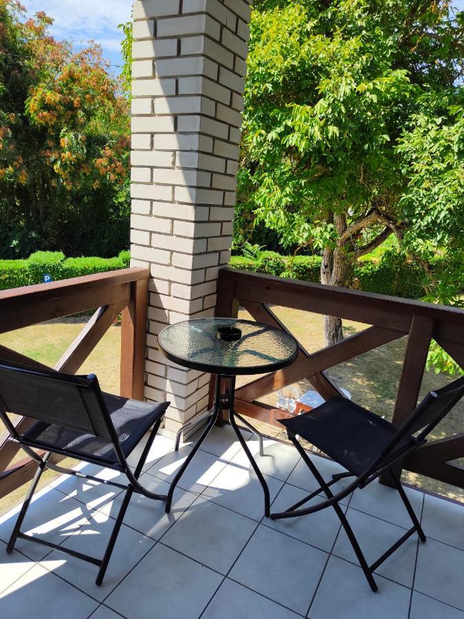 Apartamento Balaton Garden Balatongyörök Exterior foto